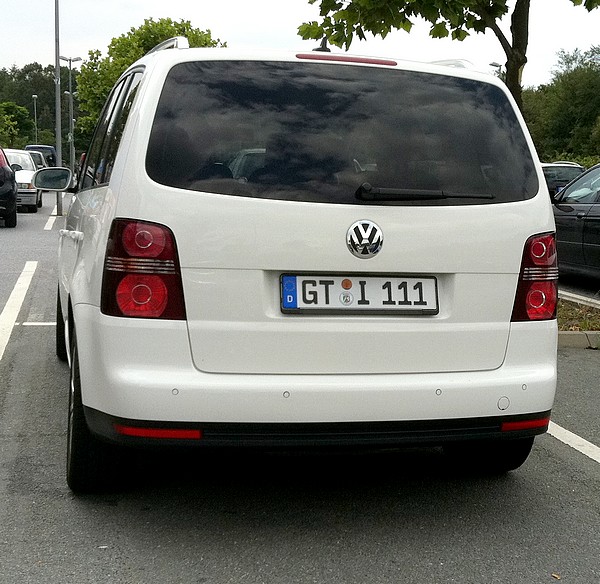 Kennzeichen zu kurz für einen Kennzeichenhalter? Dann nehmt doch den  rahmenlosen Autoschilder Halter